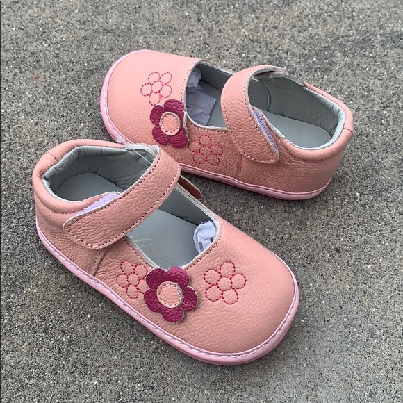 Baby Infant Toddler Velcro Pink Flower Flats Shoes - Picture 1 of 4